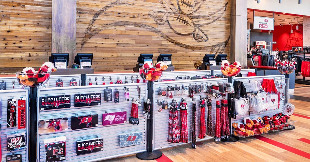How to Use Merchandising Fixtures to Increase Profit From Your Checkout Queue
